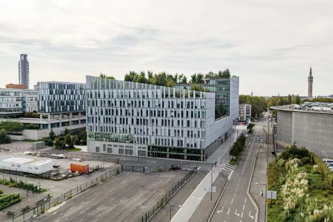 Photo de l'arrière du bâtiment de Biotope