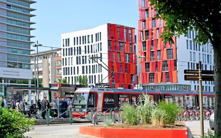 tramway rouge de la MEL