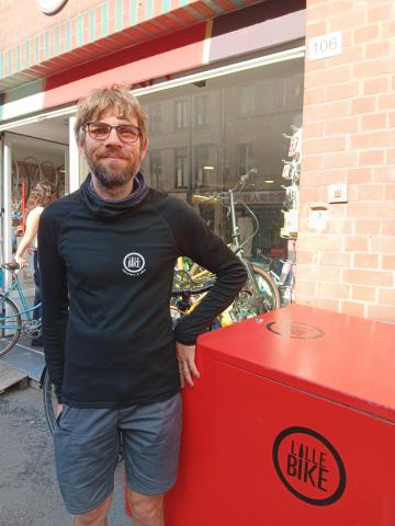 Benoît Arrachart, Coursier à vélo et associé